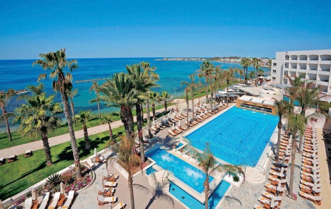 Holiday Apartment Walking Distance To The Sea بافوس المظهر الخارجي الصورة